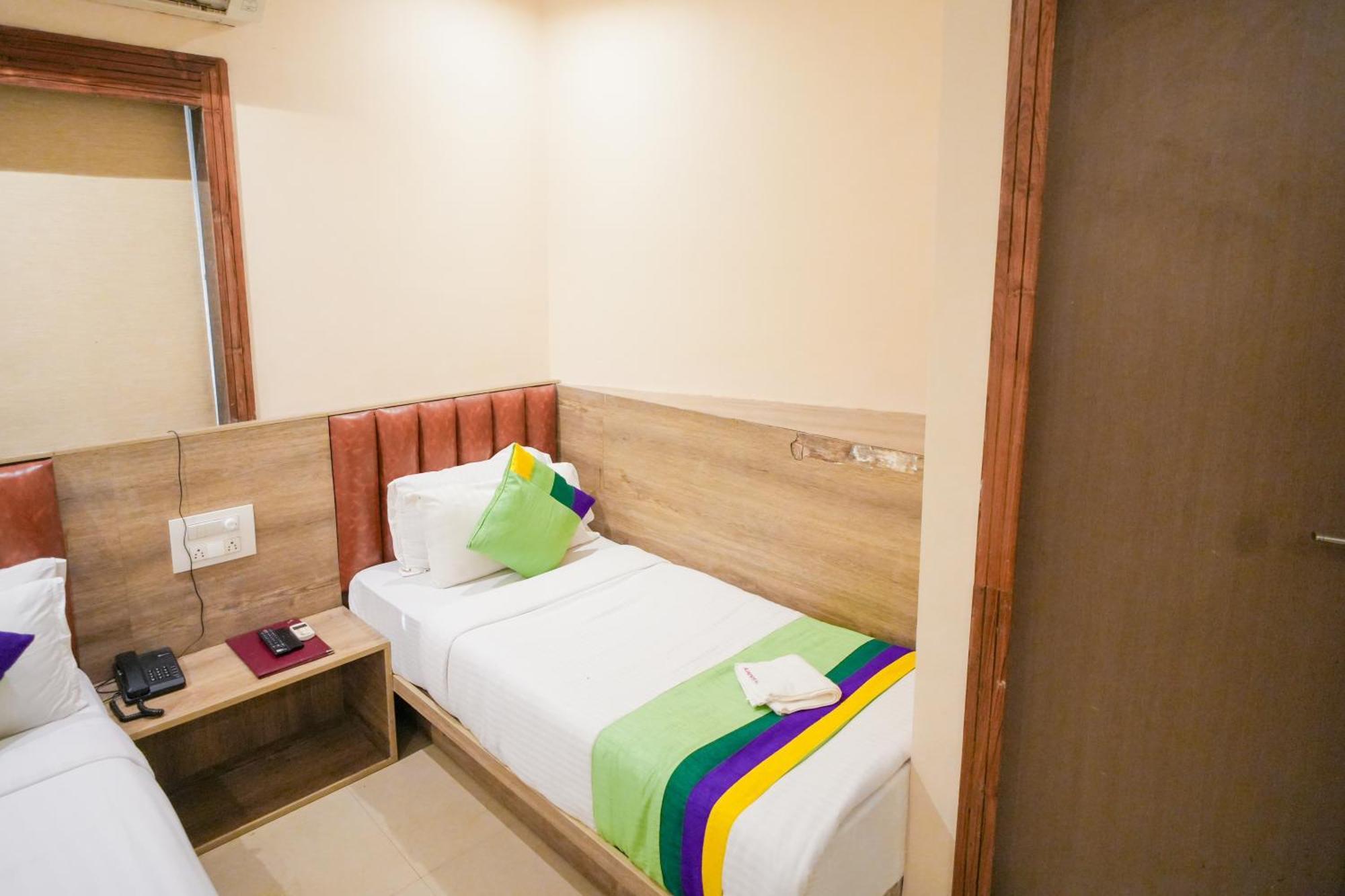 Hotel Skylink Hospitality Mahalaxmi Βομβάη Εξωτερικό φωτογραφία