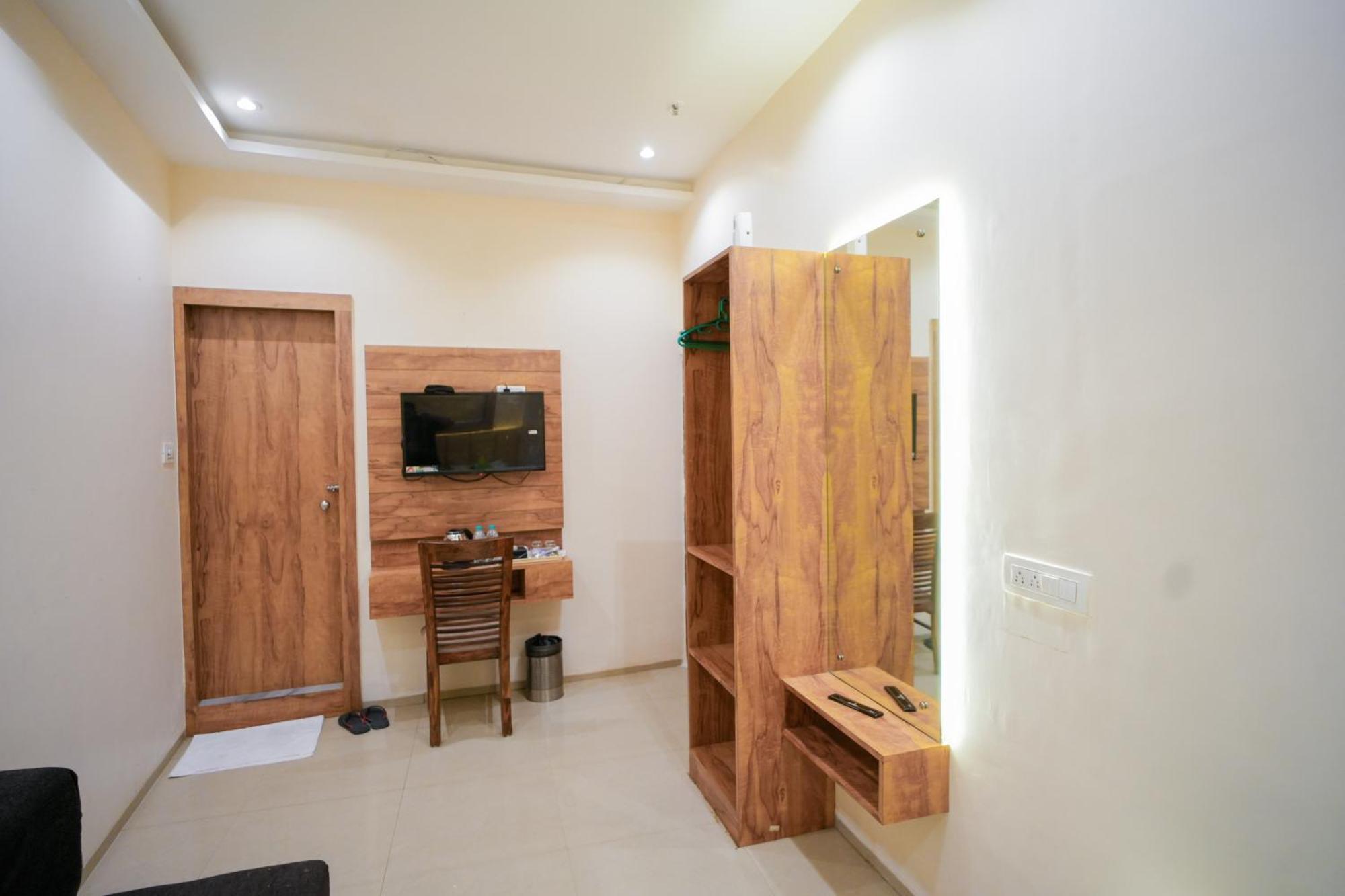 Hotel Skylink Hospitality Mahalaxmi Βομβάη Εξωτερικό φωτογραφία