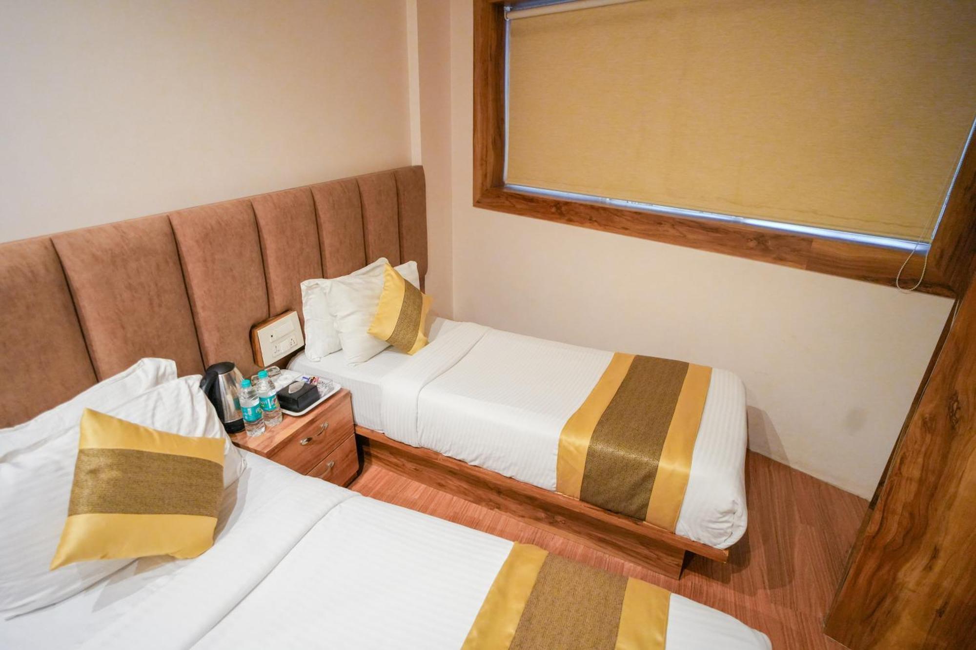 Hotel Skylink Hospitality Mahalaxmi Βομβάη Εξωτερικό φωτογραφία