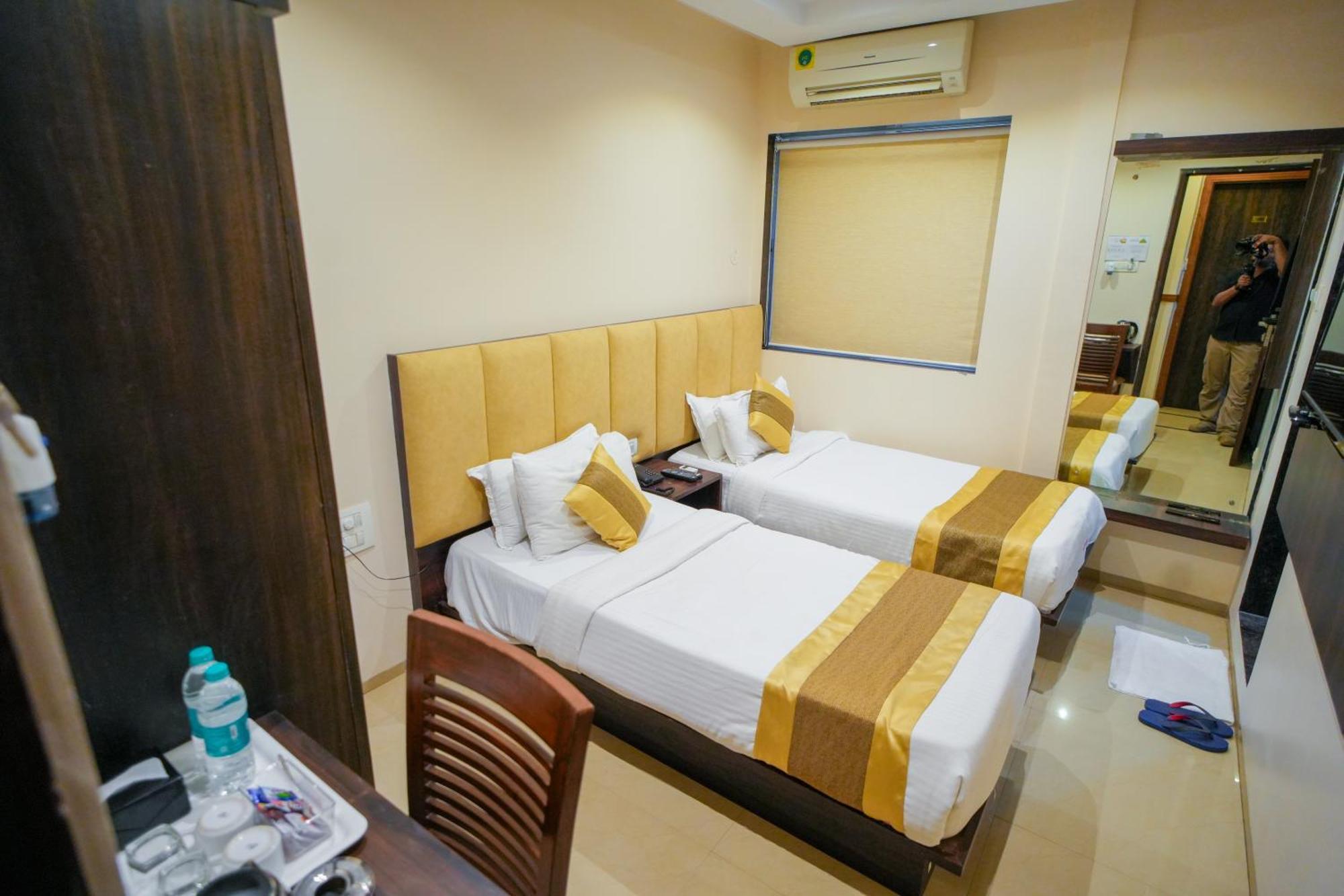 Hotel Skylink Hospitality Mahalaxmi Βομβάη Εξωτερικό φωτογραφία